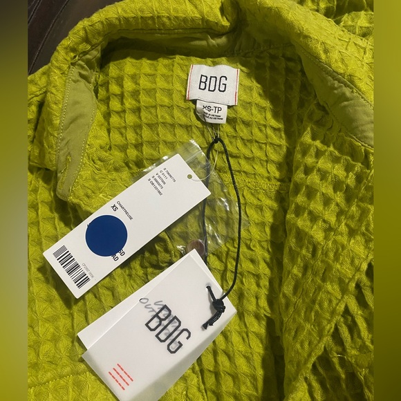 BDG Textured Oversized Button Down - Picture 2 of 4